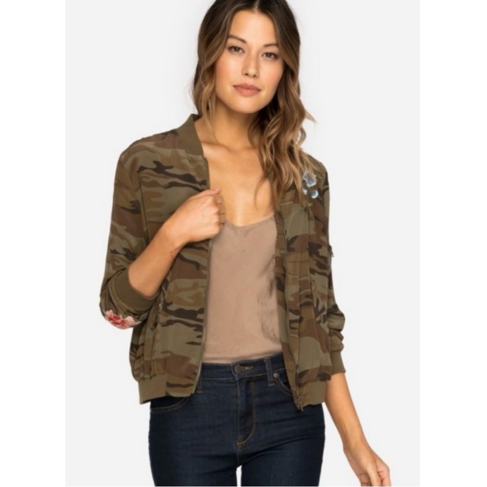 Johnny Was embroidered 100% Silk Bomber Camo green Jacket Small